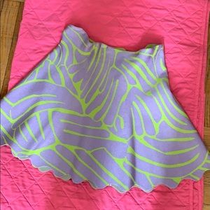 Beautiful asimétricas skirt.